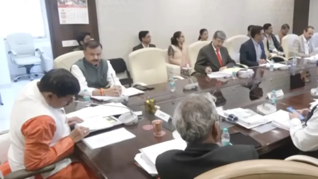 Mohan सरकार ने दिया ऐसे बच्चों को शानदार तोहफा, हर महीने क्यों मिलेंगे 4000 रुपए,मिशन वात्सल्य योजना से मिलेंगे पैसे